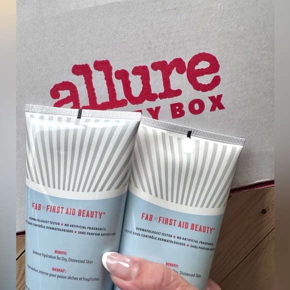 Lot of 2- First Aid Beauty Ultra Repair Cream - Picture 4 of 7